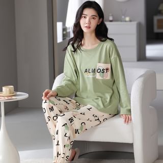 Pajama Set: Long-Sleeve Crew Neck Lettering T-Shirt + Pants