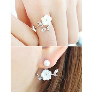 soo n soo Set: Flower Earrings + Open Flower Ring