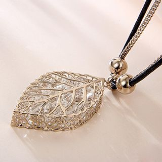 T400 Jewelers Cutout Leaf Necklace
