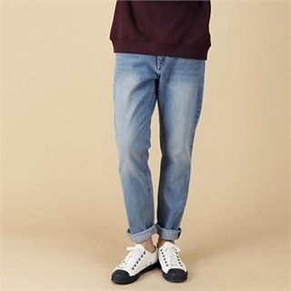 THE COVER Straight-Cut Washed Jeans
