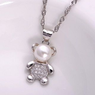 Zundiao Rhinestone Bear Pendant with Pearl