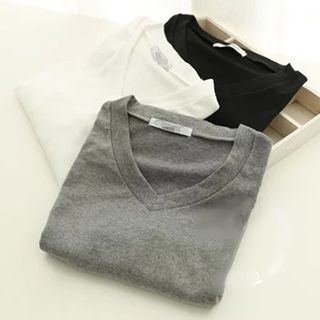 Meimei V-neck Long-Sleeve T-shirt
