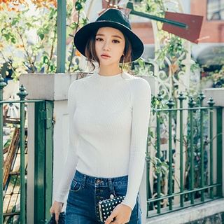 chuu Slim-Fit Rib-Knit Top