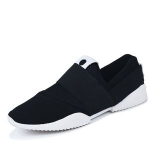 Gerbulan Contrast Slip Ons