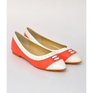 yeswalker Two-Tone Pointy Flats