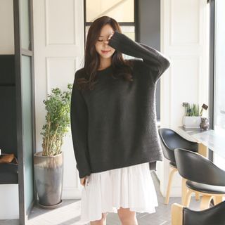Envy Look Round-Neck Dip-Back Knit Top