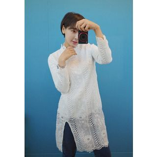 STYLEBYYAM Slit-Front Crochet-Lace Dress