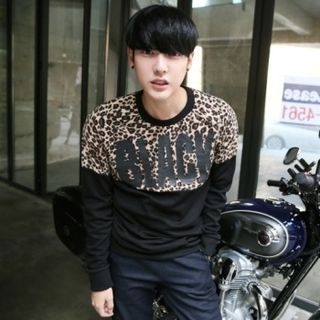 ABOKI Leopard Print Sweatshirt