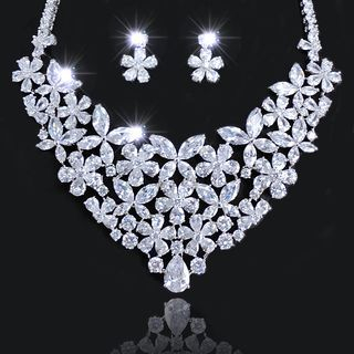Nanazi Jewelry Rhinestone Necklace