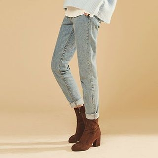 chuu Washed Tapered Jeans