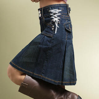 RingBear Box-Pleat Denim Skirt