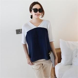 mayblue V-Neck Two-Tone T-Shirt