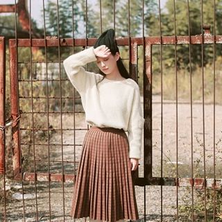 tete Pleated Midi Skirt