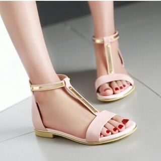 Tomma Cuffed Flat Sandals