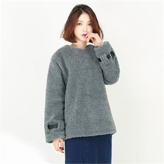 GLAM12 Buckle-Knit Top