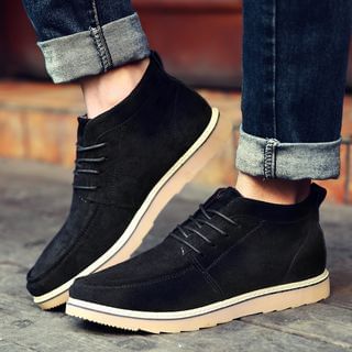 Chariot Lace-Up Boots