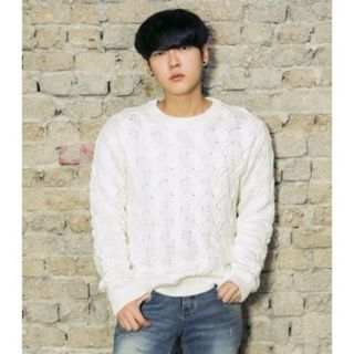 ABOKI Round-Neck Cable-Knit Sweater