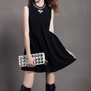 Ozipan Sleeveless Rhinestone Collar Dress