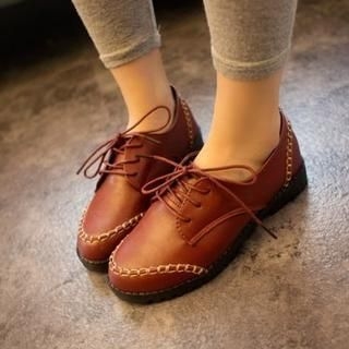 Wello Stitched Heel Oxford Shoes