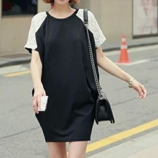 Champi Short-Sleeve Lace Panel Top