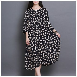 Clover Dream Floral Print 3/4-Sleeve Midi Dress