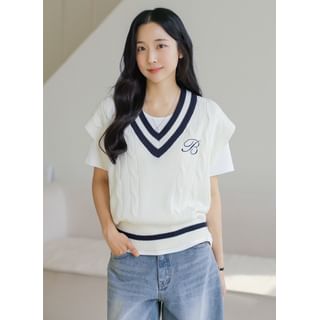 THEONME Lettered Cable-Knit Vest