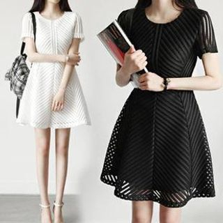 Dowisi Short-Sleeve Perforated A-Line Dress