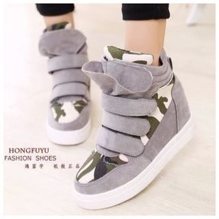 BAYO High Top Velcro Sneakers