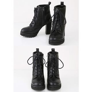 Chlo.D.Manon Chunky-Heel Lace-Up Ankle Boots