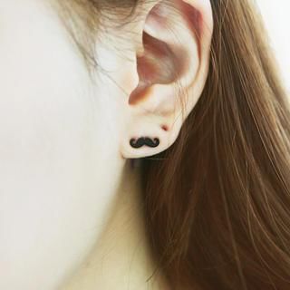 soo n soo Mustache Earrings