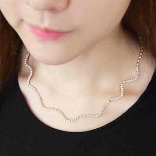 soo n soo Cubic Wavy Necklace