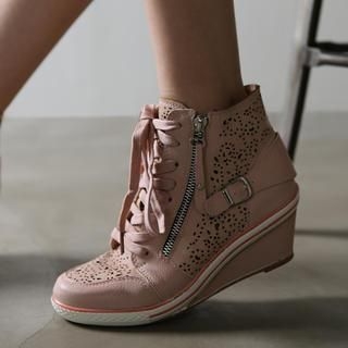 VIVIER Perforated-Detail Lace-Up Platform Sneakers