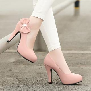Pretty in Boots Bow Accent Pumps