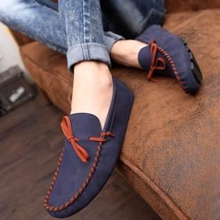 Hipsteria Bow Moccasins