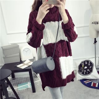 Qimi Color Block Cable Knit Sweater