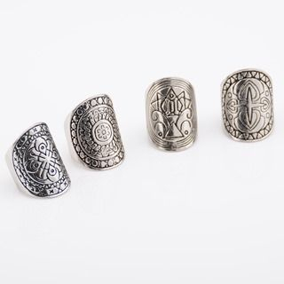 Seirios Embossed Ring