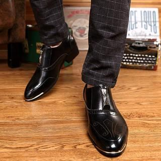 MARTUCCI Wing-Tip Oxfords
