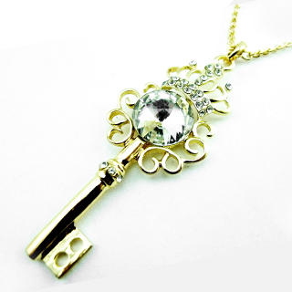Fit-to-Kill Crown And Key Necklace Gold - One Size