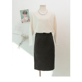 J-ANN Elastic-Waist Rib-Knit Skirt