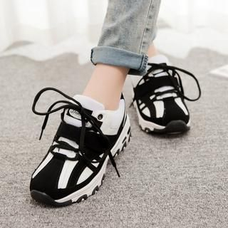 Pangmama Lace-Up Sneakers