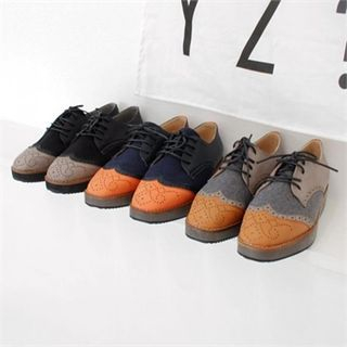 GLAM12 Color-Block Wing-Tip Oxfords