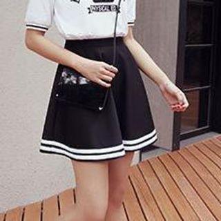 SUYISODA Set : Contrast Short Sleeved Skirt