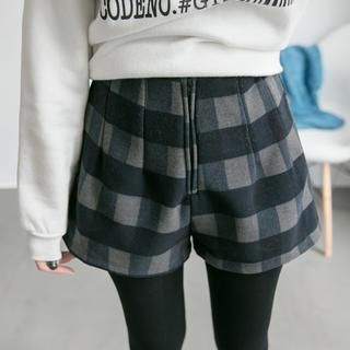 Tokyo Fashion Zip-Front Check Shorts