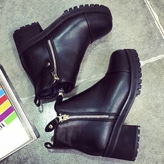 Mancienne Zipped Ankle Boots