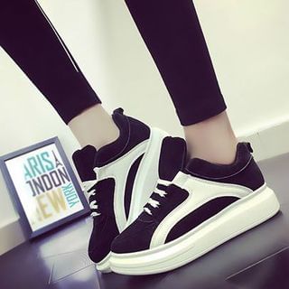 Zandy Shoes Lace-Up Sneakers