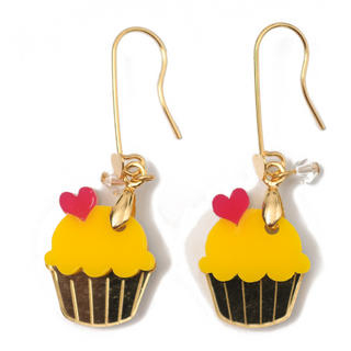 Sweet & Co. Sweet&Co Mini Gold Yellow Cupcake Crystal Earrings Gold - One Size