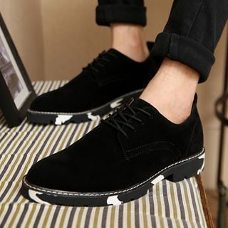 Chariot Lace-Up Oxfords
