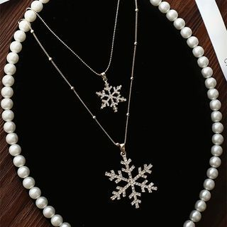KELLY LIMITED Rhinestone Snowflake Layered Necklace