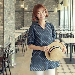 CLICK Open-Placket Patterned Top