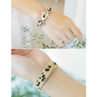 soo n soo Faux Suede Metal Bracelet